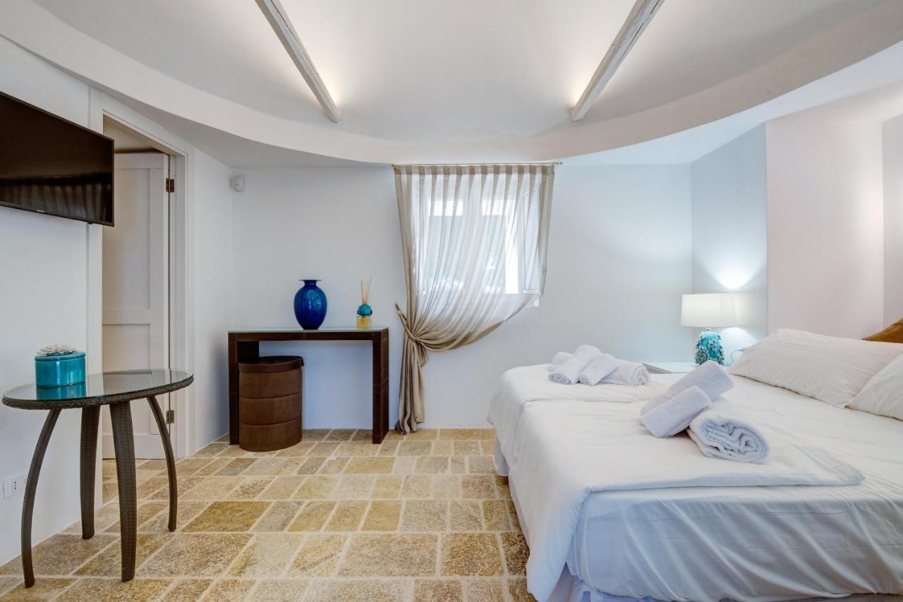 Trulli Moonlight Bed & Breakfast Ostuni Eksteriør bilde