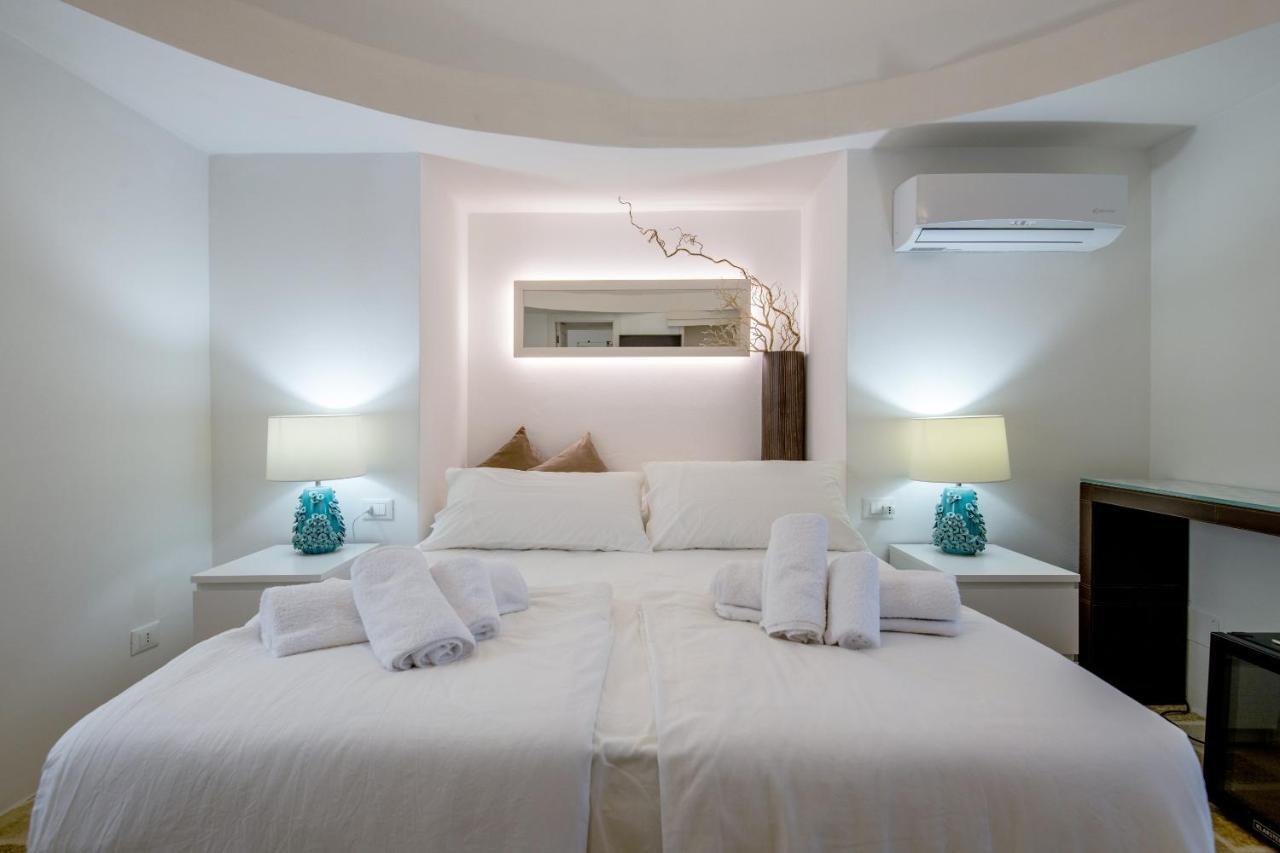 Trulli Moonlight Bed & Breakfast Ostuni Eksteriør bilde